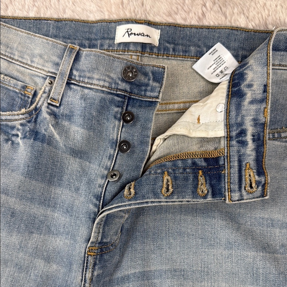 Rowan | Light Blue Button-Fly Jeans, Size 31 - Picture 3 of 16
